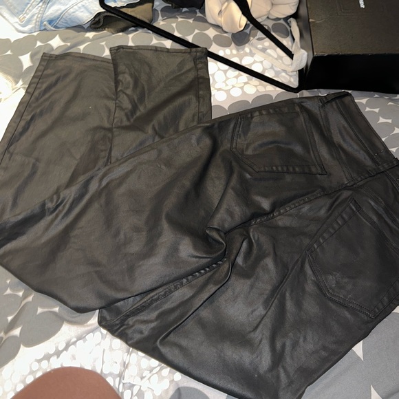 Ultra High Rise 90s Slim Straight Jean - Picture 6 of 7